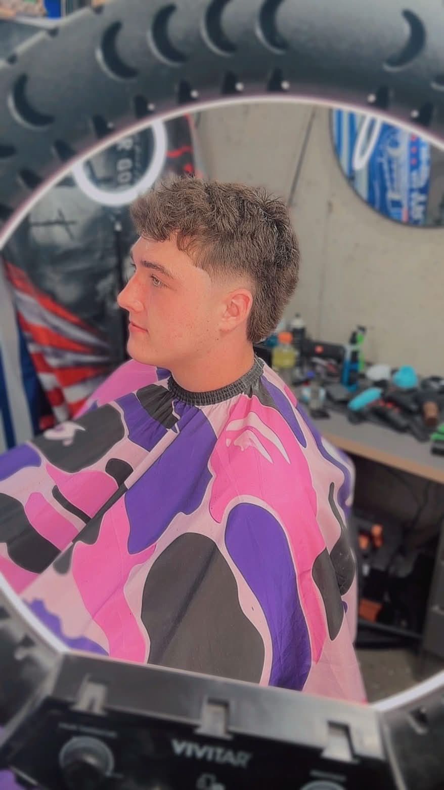Side profile of a fresh textured cut with low taper